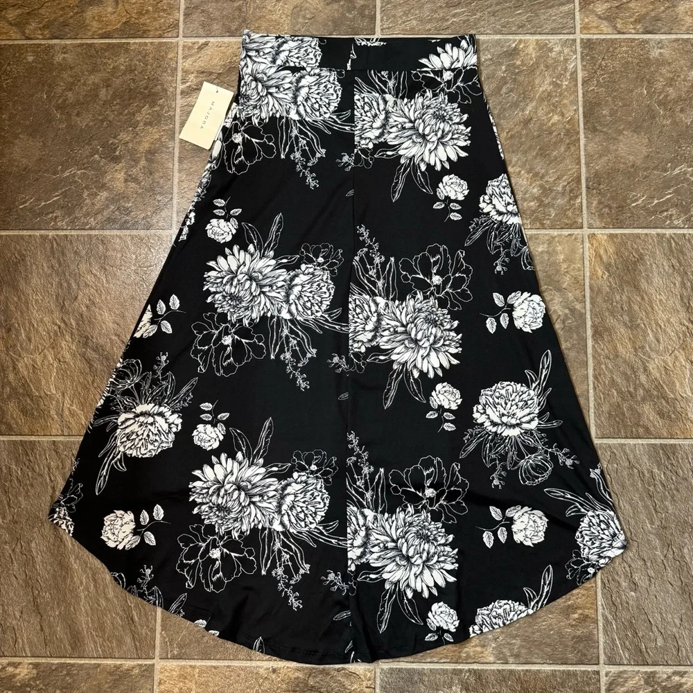 Majora Maxi Medium Black Chrysanthemum tango skirt - Picture 10 of 11